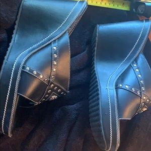 Ladies wedge sandal, like new.  See photos.